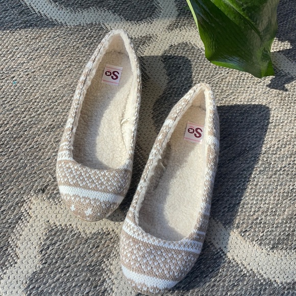 So Camel print knit flats faux fur lined 8 1/2